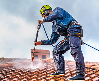 Nettoyage et traitement des tuiles - ARCHE - Traitement charpente et toiture - Aix-Marseille
